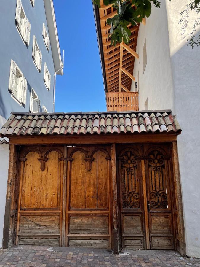 Schmitte Am Sonnenwirtsplatz Eppan In South Tyrol Apartment Appiano Sulla Strada Del Vino Luaran gambar