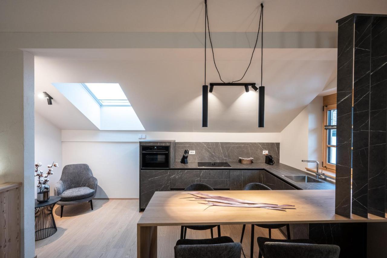 Schmitte Am Sonnenwirtsplatz Eppan In South Tyrol Apartment Appiano Sulla Strada Del Vino Luaran gambar