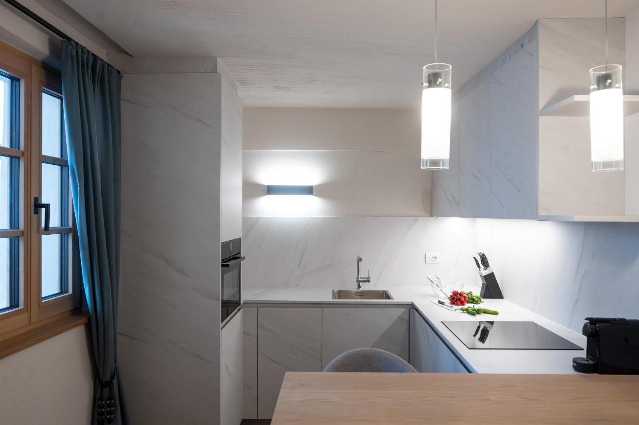 Schmitte Am Sonnenwirtsplatz Eppan In South Tyrol Apartment Appiano Sulla Strada Del Vino Luaran gambar
