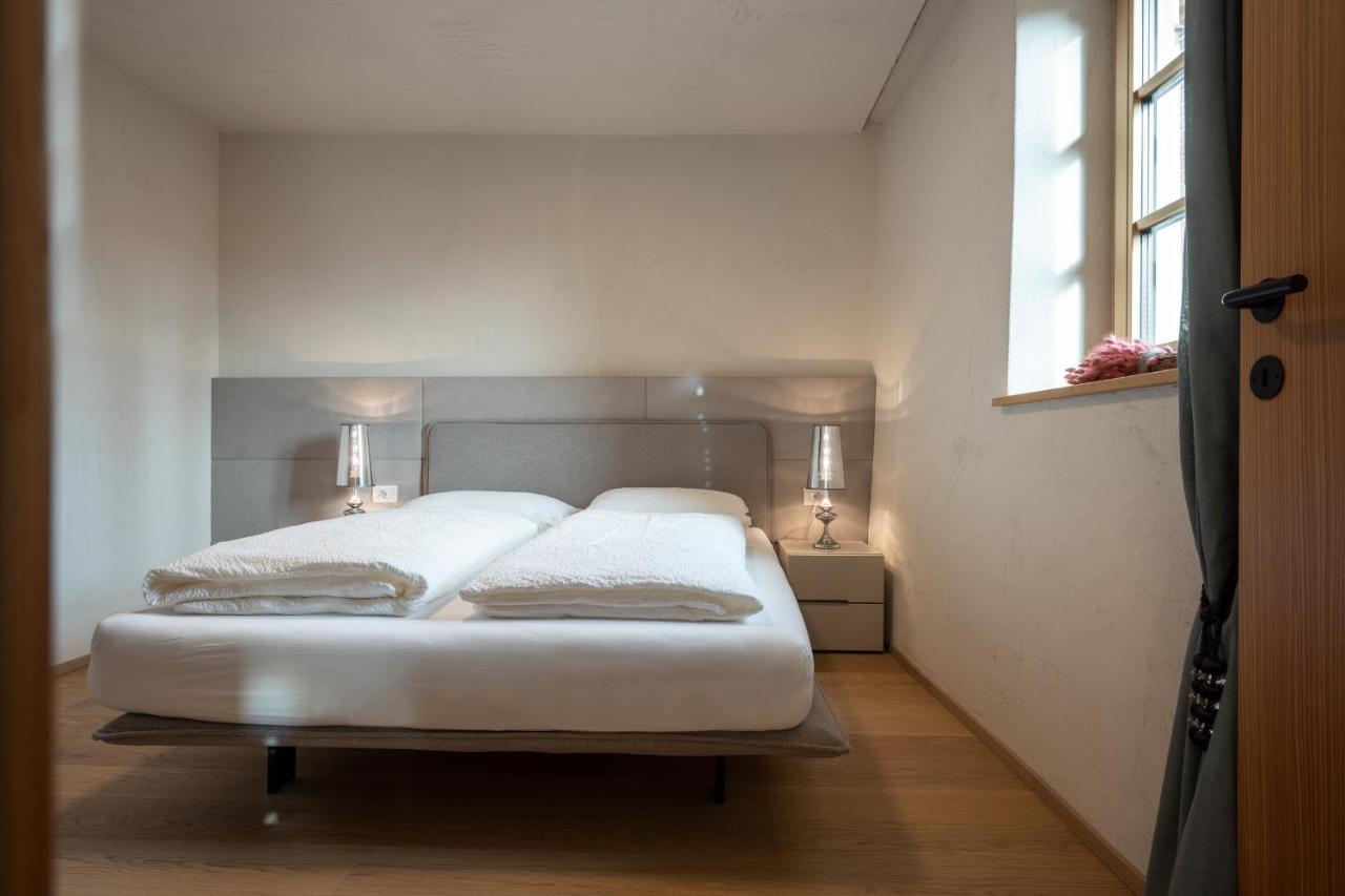 Schmitte Am Sonnenwirtsplatz Eppan In South Tyrol Apartment Appiano Sulla Strada Del Vino Luaran gambar