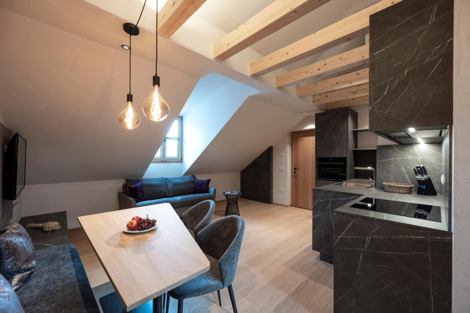 Schmitte Am Sonnenwirtsplatz Eppan In South Tyrol Apartment Appiano Sulla Strada Del Vino Luaran gambar
